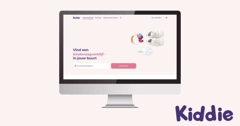 Screenshot van de homepage van Kiddie.nl, het platform dat ouders helpt om eenvoudig kinderopvanglocaties in de buurt te vinden op basis van postcode, met informatie over beschikbaarheid, tarieven, inspectierapporten en ouderreviews.